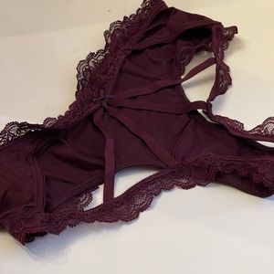 Victoria’s Secret Micro Strappy Open Back Cheeky Panty Sz S Burgundy New No Tag